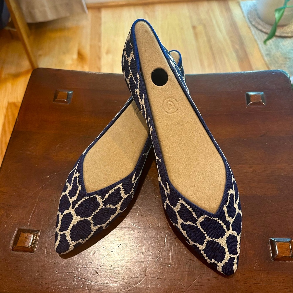 NIB Rothy’s Indigo Giraffe Points Limited Edition Size 10
